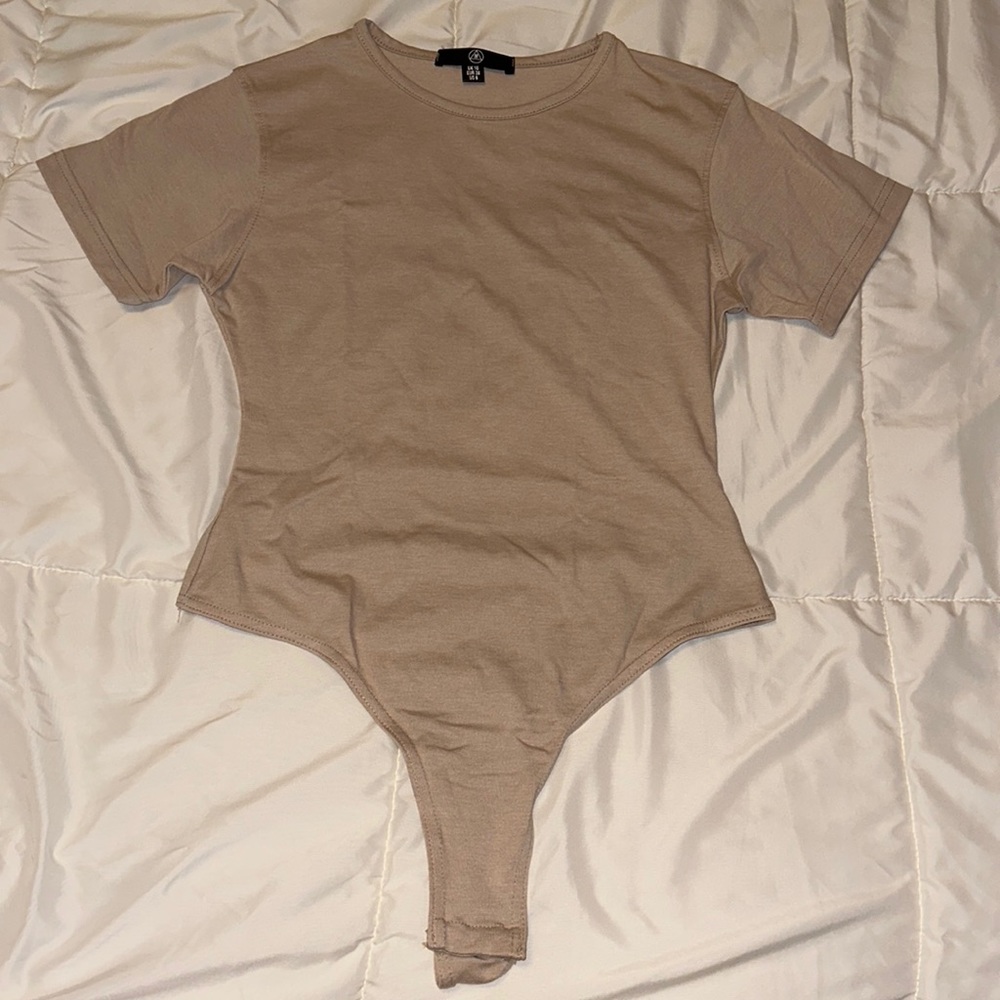 Missguided Nude Thong Short Sleeve Basic Bodysuit Size US 6 Small